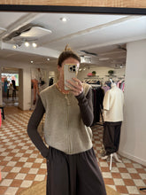 Load image into Gallery viewer, Numph Nufuette Knit Gilet - Mink