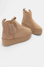 Load image into Gallery viewer, Bromley Platform Boots - Camel
