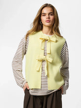 Load image into Gallery viewer, Pieces Pcsilly Reversible Tie Knit - Pale Banana - Village Boutique