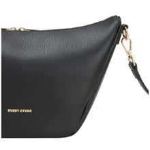 Load image into Gallery viewer, Every Other V-Line Shoulder Bag 12092 - Black
