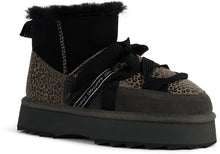 Load image into Gallery viewer, EMU Blurred Micro Patchwork Boots - Leo Charcoal W13332
