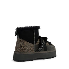 Load image into Gallery viewer, EMU Blurred Micro Patchwork Boots - Leo Charcoal W13332
