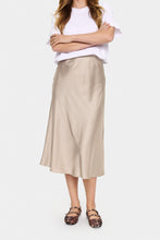 Load image into Gallery viewer, Saint Tropez DisaSZ Skirt
