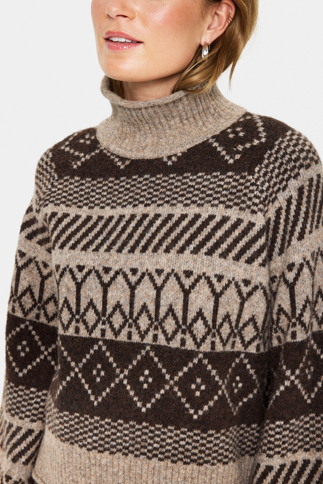 Saint Tropez MichaSZ Roll Neck Knit - Fondue Fudge