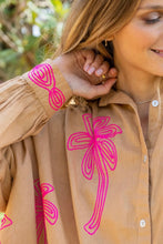 Load image into Gallery viewer, Palm Shirt - Camel
