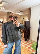 Load image into Gallery viewer, Saint Tropez TomaSZ Jacket - Army Green
