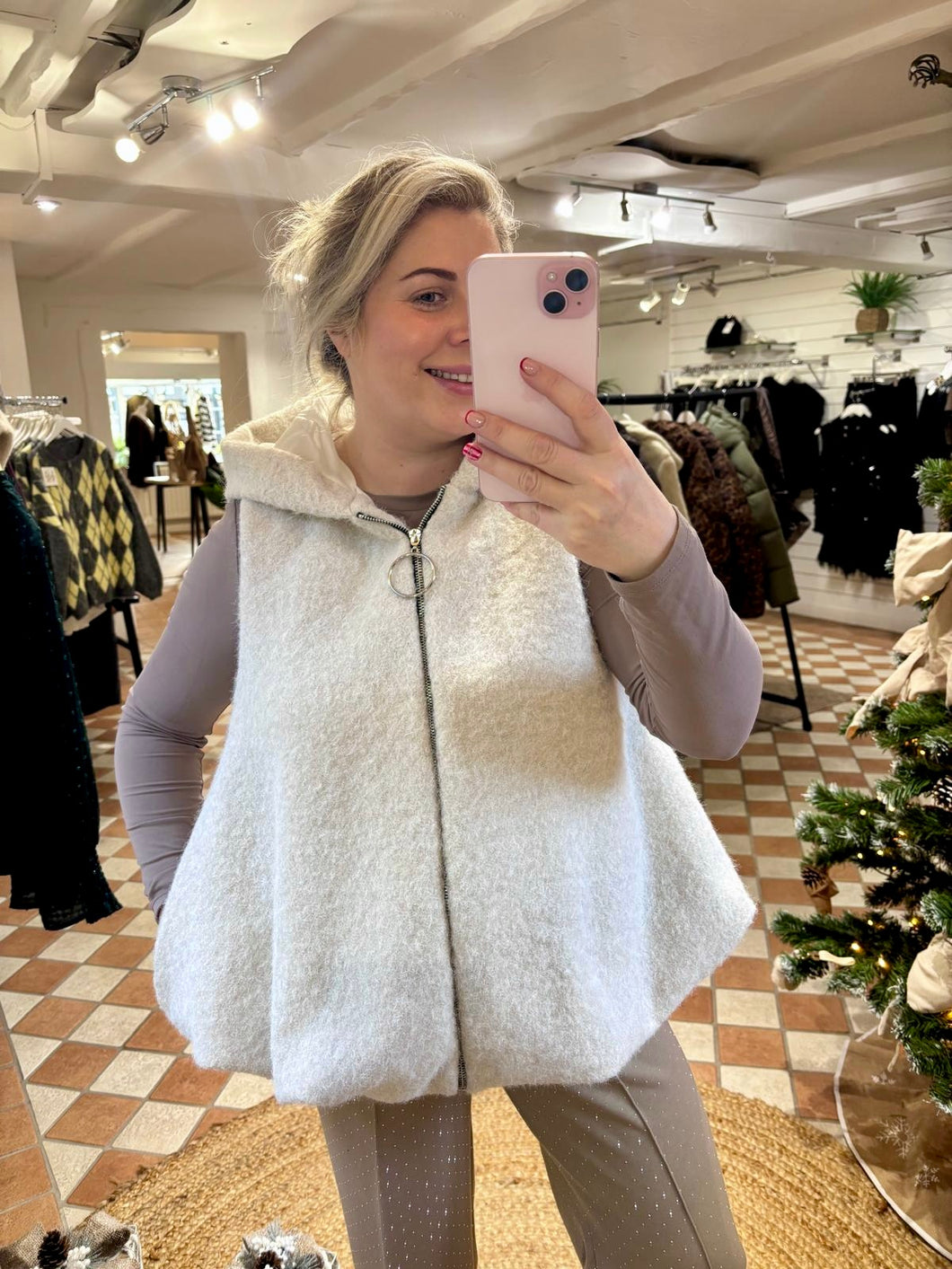 Bubble Hem Gilet - Cream