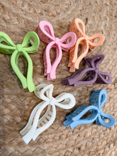 Load image into Gallery viewer, Bow Hair Clip
