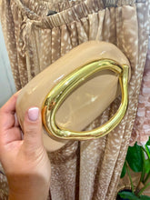 Load image into Gallery viewer, Oyster Clutch Bag

