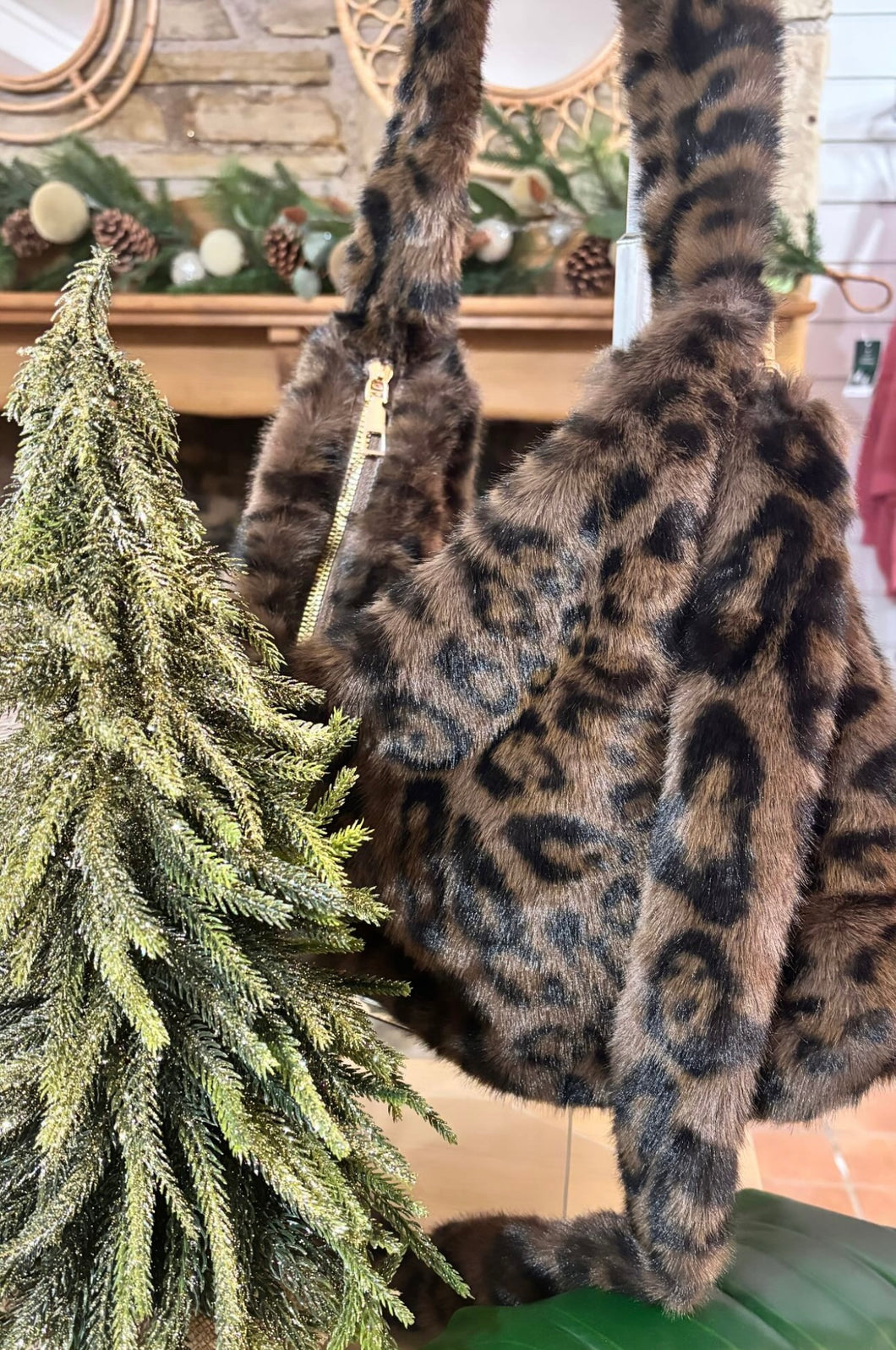 Snug Crossbody Bag - Chocolate Leopard