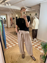 Load image into Gallery viewer, Clarissa Genie Trousers - Taupe
