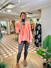 Load image into Gallery viewer, Oversize Sweat Top - Coral
