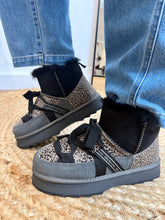 Load image into Gallery viewer, EMU Blurred Micro Patchwork Boots - Leo Charcoal W13332
