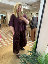 Load image into Gallery viewer, Leopard Genie Trousers - Plum
