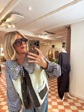 Load image into Gallery viewer, Numph Nuriya Blouse - Deep Taupe
