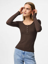Load image into Gallery viewer, Pieces Pckitte Ribbed Top - Hot Fudge
