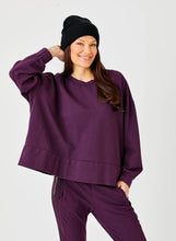 Load image into Gallery viewer, Suzy D Marta Oversized Sweat With Wide Hem - Eggplant
