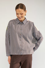 Load image into Gallery viewer, Numph Nuhighland Boxy Shirt - Calla Green
