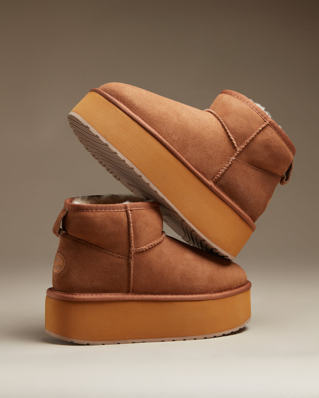EMU Stinger Micro Flatform Boots W13082 - Chestnut