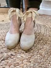 Load image into Gallery viewer, Salsa Espadrille Wedges - Nude
