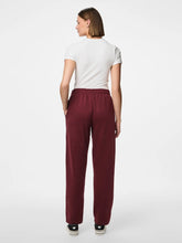 Load image into Gallery viewer, Pieces Pcchilli Sweat Pants - Tawny Port
