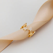 Load image into Gallery viewer, Orelia Statement Pave Star Ring - ORE31628
